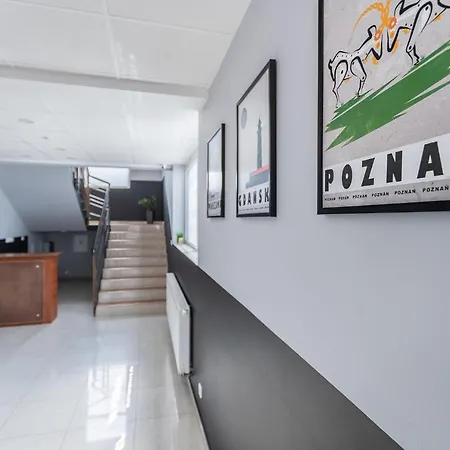 Hostel Grey Pokój Z łazienką , Darmowy Parking, Zameldowanie Bezobsługowe Poznań