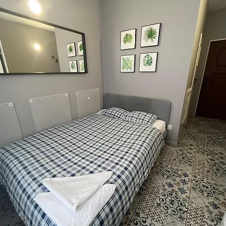 Hostel Grey Pokój Z łazienką , Darmowy Parking, Zameldowanie Bezobsługowe *