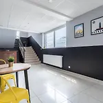 Hostel Grey Pokój Z łazienką , Darmowy Parking, Zameldowanie Bezobsługowe *