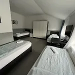 Hostel Grey Pokój Z łazienką , Darmowy Parking, Zameldowanie Bezobsługowe