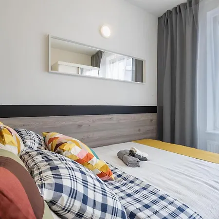 ホステル Grey Poznan Pokoj Z Lazienka, Free Parking & Self Check-In *