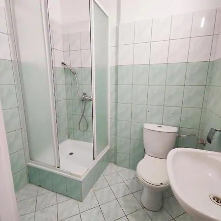 Grey Z Lazienka , Darmowy Parking, Zameldowanie Bezobslugowe 포즈난