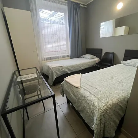 Grey Poznan Pokoj Z Lazienka, Free Parking & Self Check-In