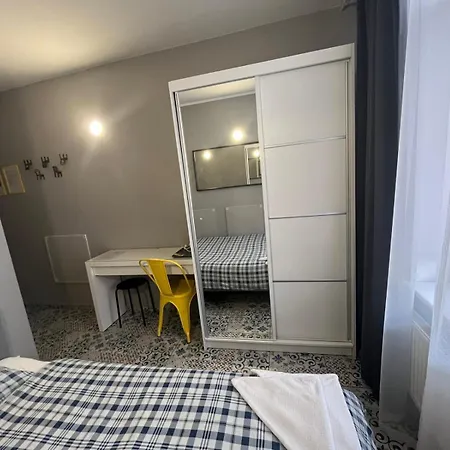 Grey Pokój Z łazienką , Darmowy Parking, Zameldowanie Bezobsługowe Hostal Poznan