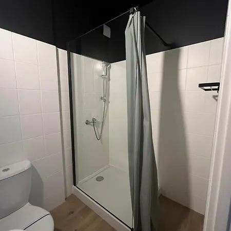 Grey Poznan Pokoj Z Lazienka, Free Parking & Self Check-In *
