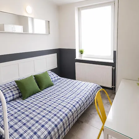 Vandrarhem Grey Z Lazienka, Free Parking & Self Check-in *