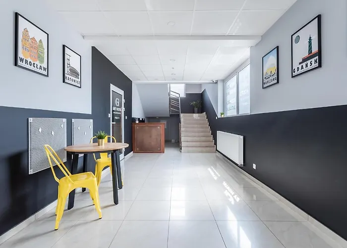 Grey Z Lazienka , Darmowy Parking, Zameldowanie Bezobslugowe Hostel